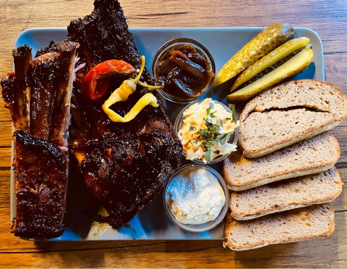 Pečená žebra v medové marinádě